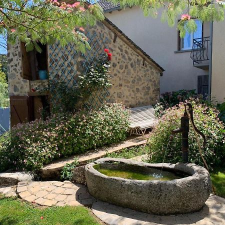 La Maison Rouzies La Bastide-l'Eveque Exterior foto